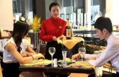 餐饮服务的16个“怎么办”，服务员这样应变就对